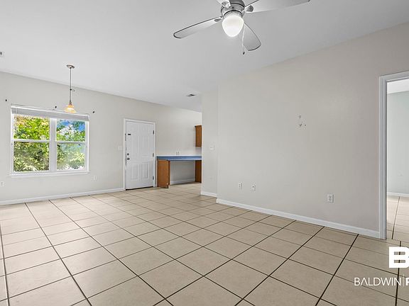 5th image of 603 Cedar St