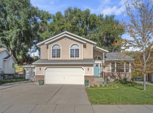 5554 S Edgeberry Dr, Murray, UT 84123