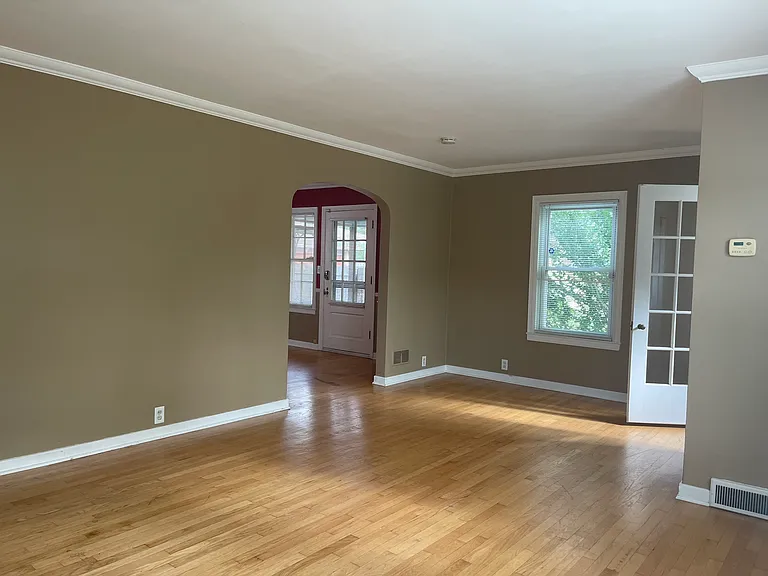 750 Pine Ave NW — Photo 14