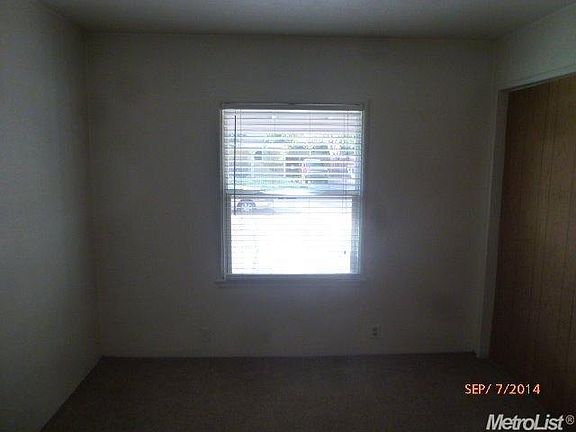 3rd image of 1075 Sonoma Ave