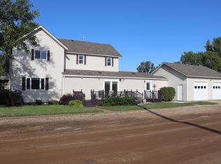 105 2nd St, Mellette, SD 57461