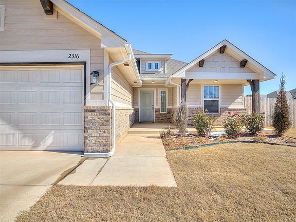 3rd image of 2316 Creekview Dr