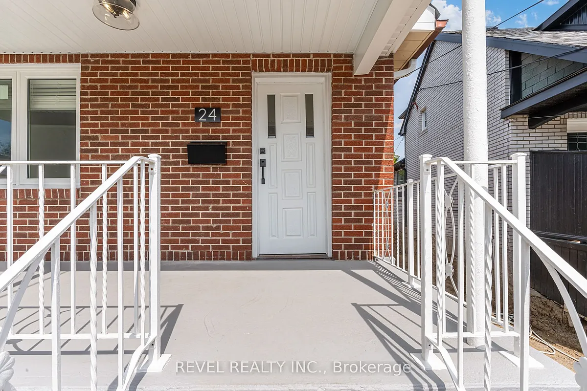 Building Photo - 24 Kenora Cres #MAIN