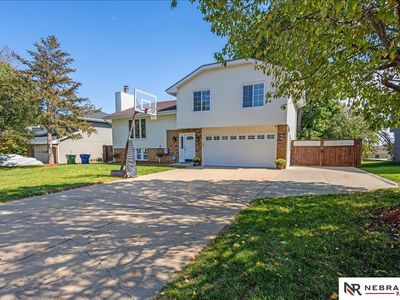 9607 S 24th St, Bellevue, NE, 68147