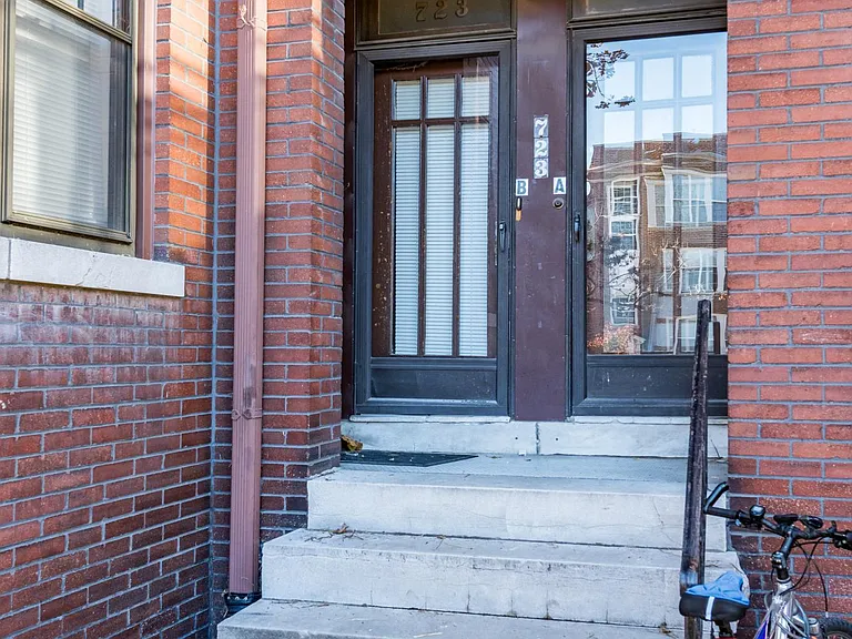 723 Westgate Ave — Photo 20