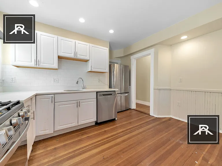 33 Champney St #2 — Photo 4