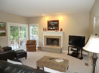 10 Windsong Dr, Athens, OH 45701