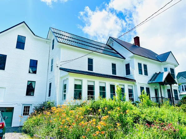 41 High Street, Dover-Foxcroft, ME 04426