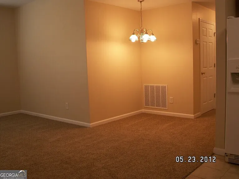 7400 Courtyard Dr — Photo 6