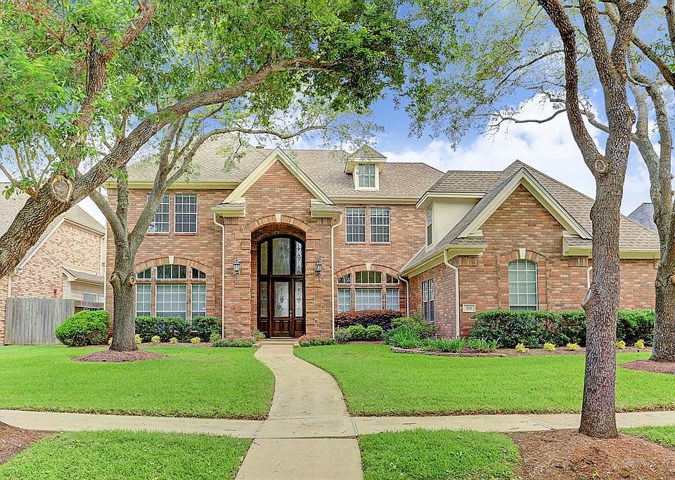 1st image of 311 Teal Ln
