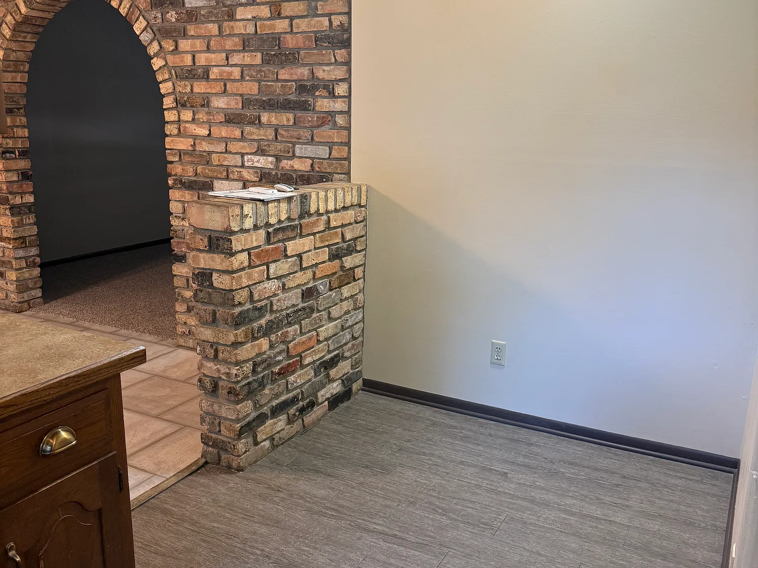 2 bed, $1,100 — Photo 4