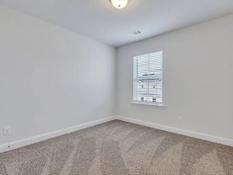 329 Governor Gwinnett Way — Photo 31