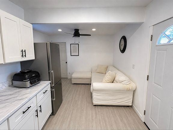 4th image of 1815 Capri Ave #Adu