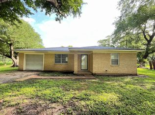 409 La Bradford Dr, Bay City, TX 77414