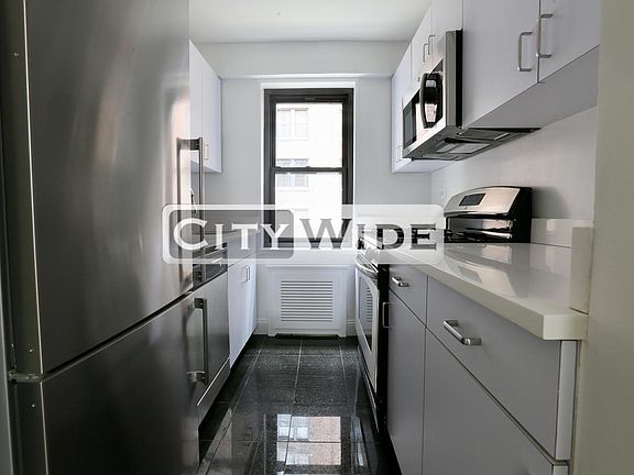 4th image of 405 E 56th St APT 5B