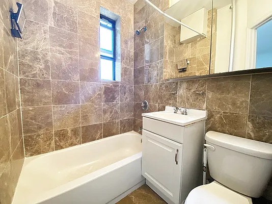 Rented by Union Square Property Management | media 23
