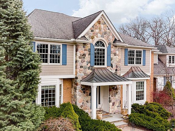 2nd image of 5738 Sussex Ct