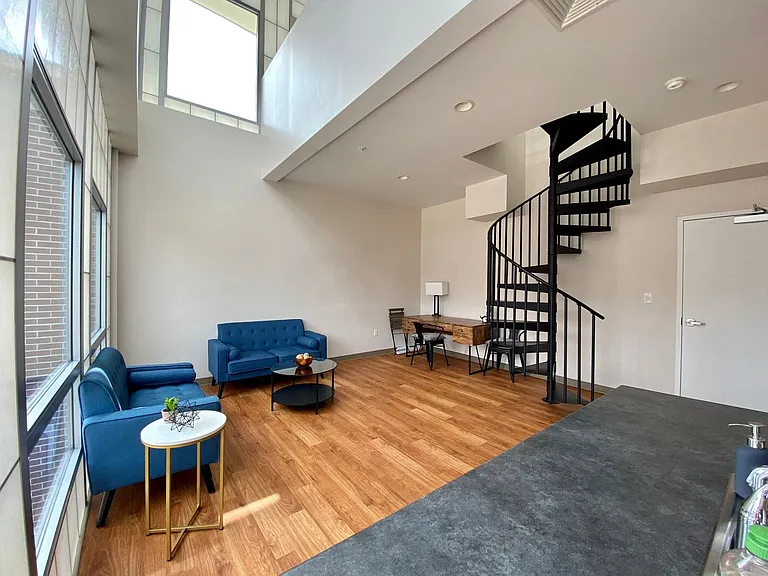 116 E 3rd St — Photo 20