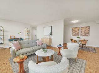 1137 Royal York Rd, Toronto, ON M9A 4A7