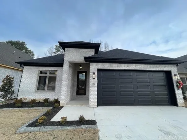 110 Woodlands Park Dr, Little Rock, AR 72211