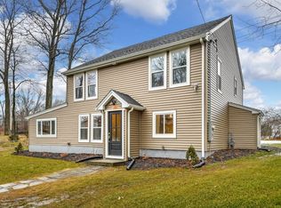 80 Archer St, Wrentham, MA 02093