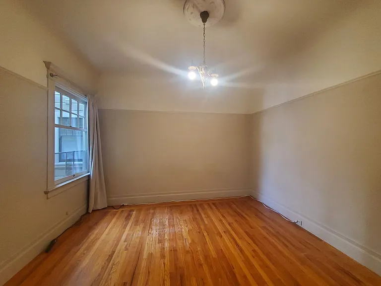 1126 Masonic Ave — Photo 7