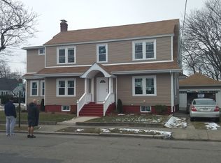 30 John St, East Providence, RI 02914