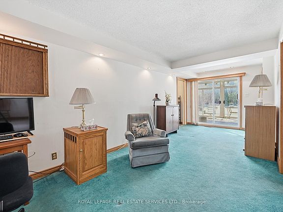 4th image of 224 Sunray Rd