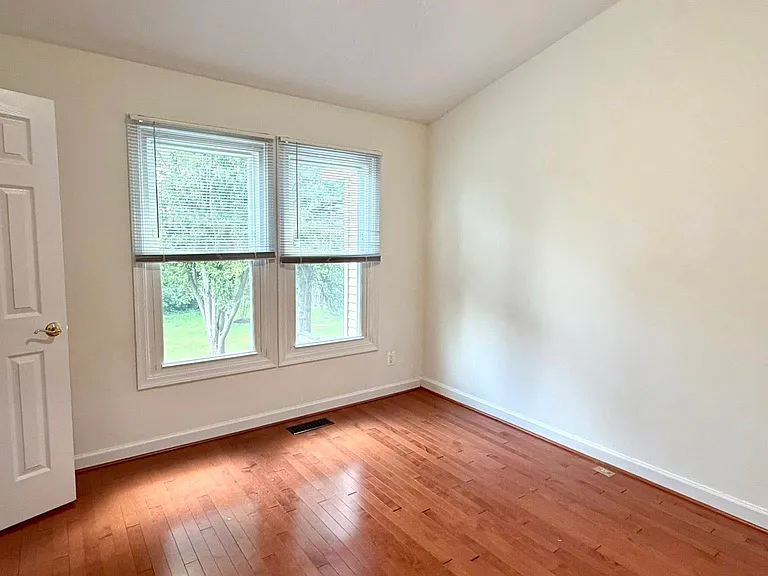 21282 Hedgerow Ter — Photo 5