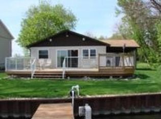 511 Kingston Blvd, McHenry, IL 60050