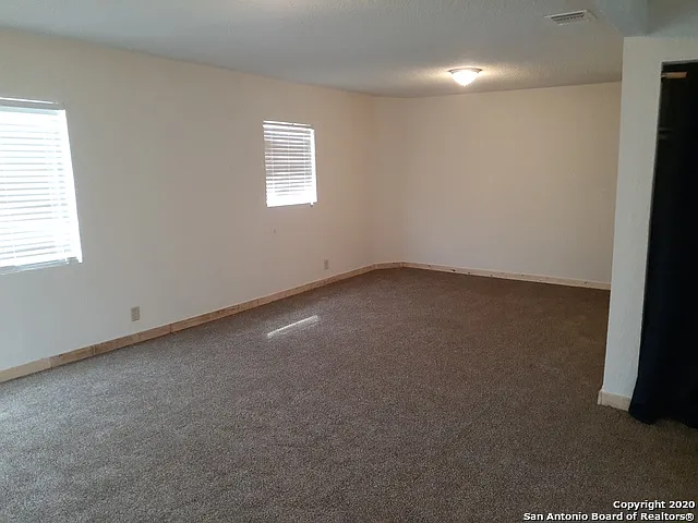 1114 S Loop 1604 E — Photo 12