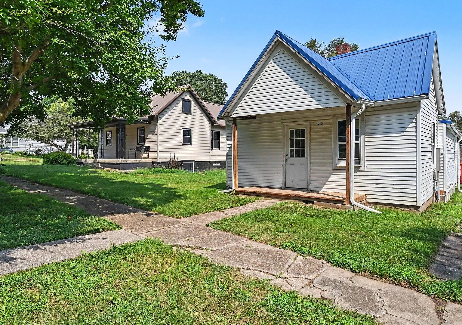 Charming 2 Bedroom with Washer & Dryer — Photo 3