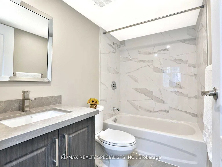 2470 Eglinton Ave W #507 — Photo 12