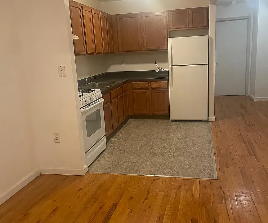 39 Monroe St #1