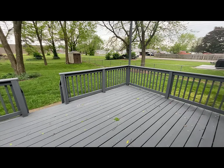 198 W Walnut St — Photo 15