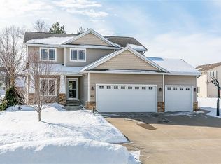 228 Thornhill Rd, Norwalk, IA 50211