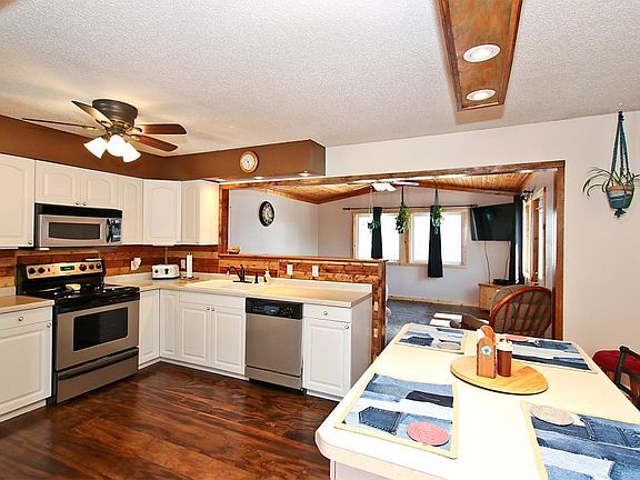 4th image of 614 Estates Ave