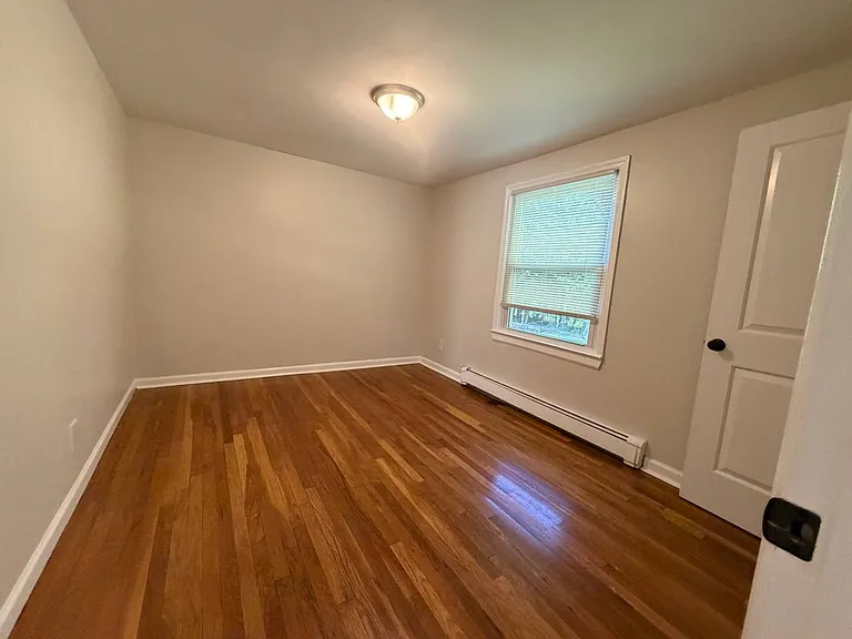 39 Hawthorne Dr #1 — Photo 15