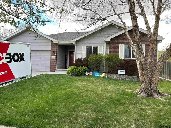 5239 Betty Lou Blvd, Lincoln, NE 68516