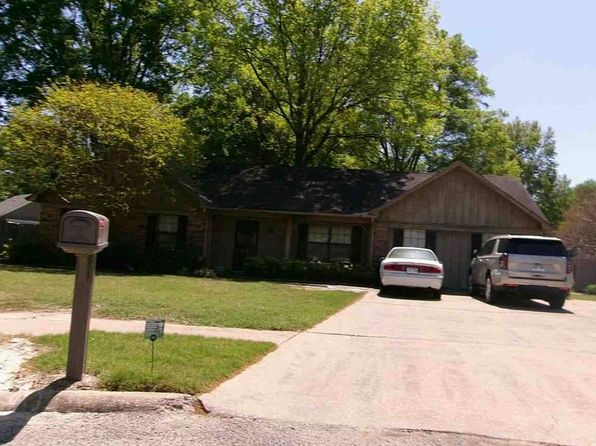 1012 Camelot Cv