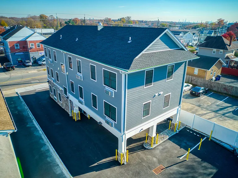 103 Johnson Ave #201 — Photo 9