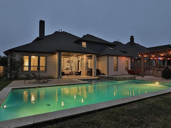 Relax in the peaceful evenings! Escape to your own Oasis!