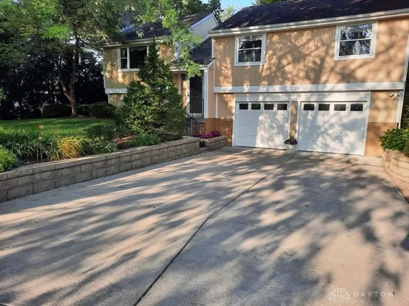3927 N Lake Shore Dr, Jamestown, OH 45335