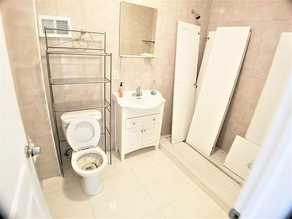 3rd image of 2974 Brighton 5th Pl #3