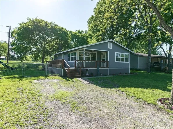 7435 Scenic Dr, Lone Oak, TX 75453