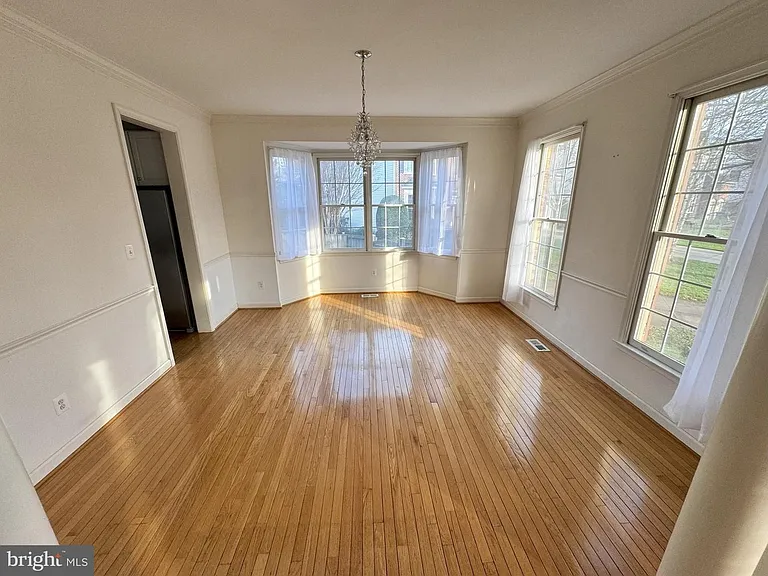 5901 Ewing Pl — Photo 4