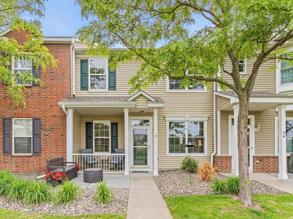 10981 Goodhue St NE Unit B, Blaine, MN 55449