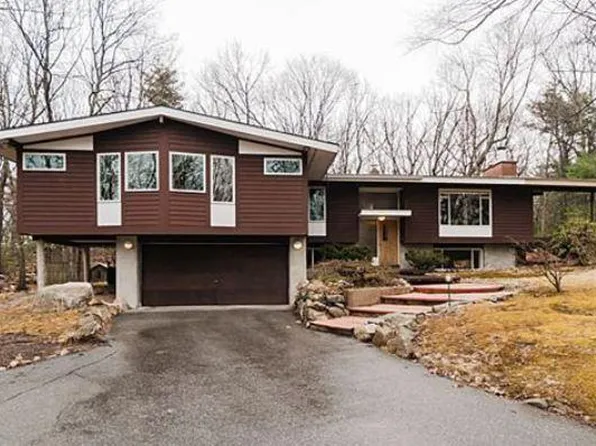 31 Partridge Rd, Lexington, MA 02420