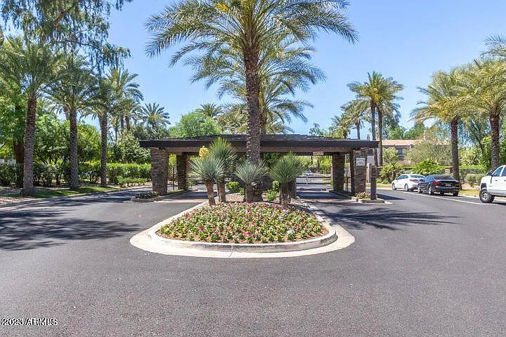 2 bed, 3.0 bath, 1656 sqft, $3,000 — Photo 2