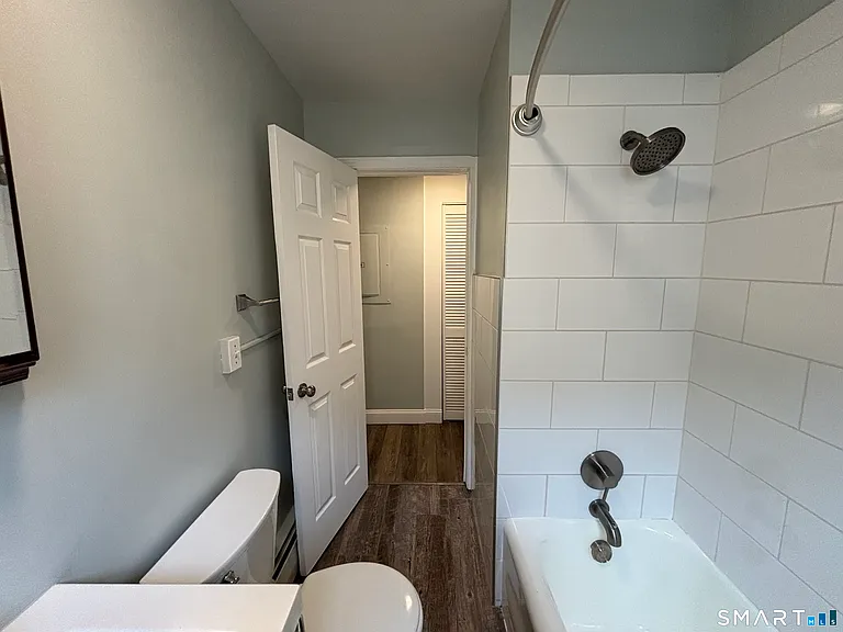 213 Golden Hill St #6F — Photo 11